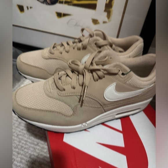 AUTHENTIC NIKE AIR MAX 1 DESERT ORE SIZE 9 - Picture 3 of 16